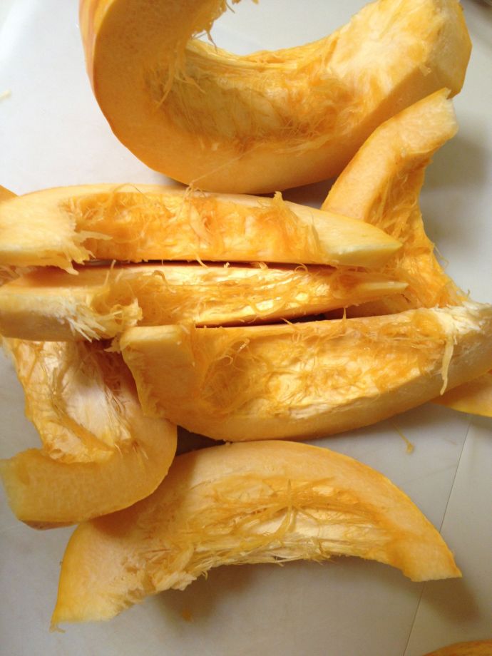 Tarahumara pumpkin cleaned and chunked for cooking (MABphoto)