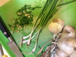 Native I'itoi's Onions and local heirloom garlic from my garden for pizza topping