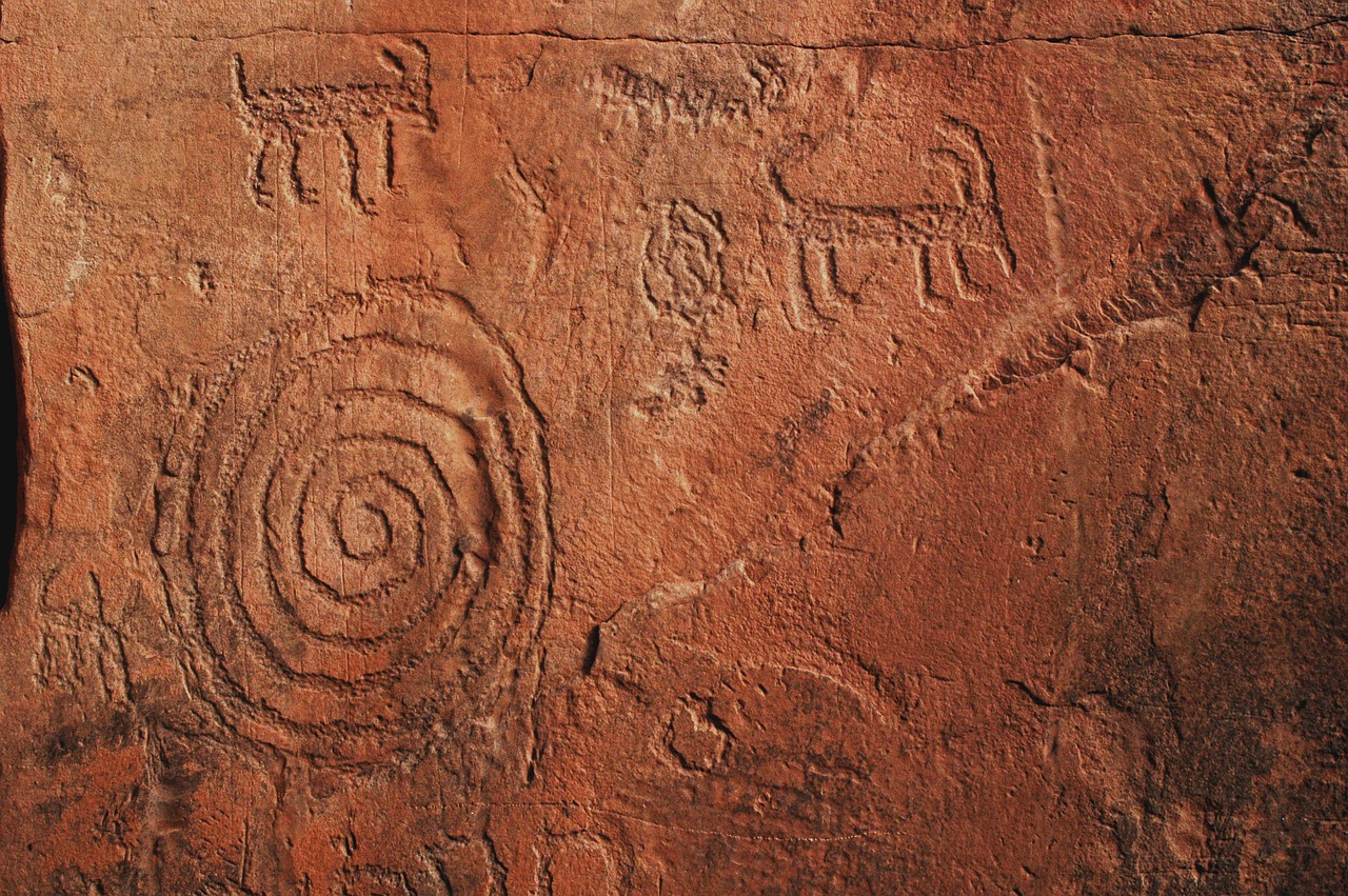 petroglyph sedona 672885_1280